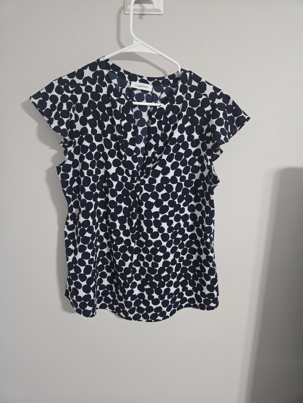 Calvin Klein Navy and White Dot V-Neck Cap Sleeve Top